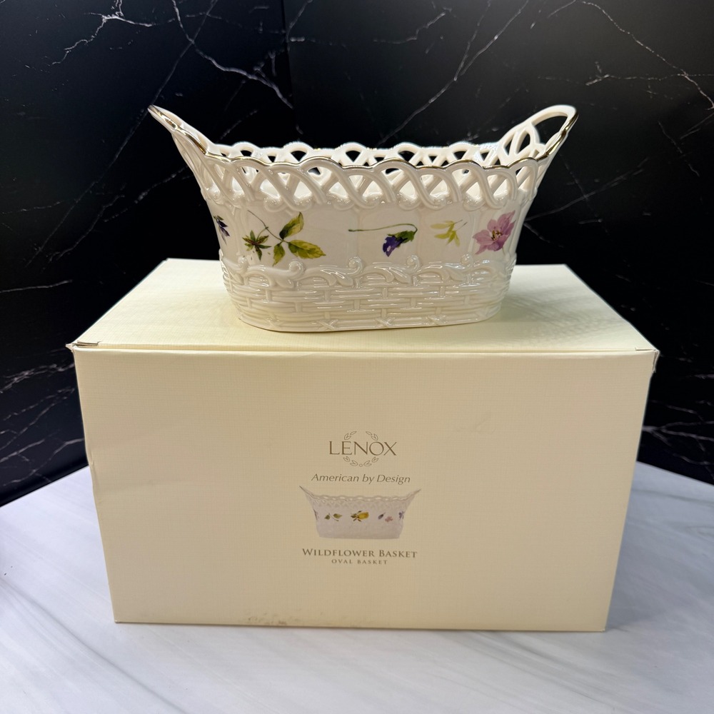 Lenox Wildflower Basket Oval Pierced Porcelain Floral Gold Trim 819434 with box